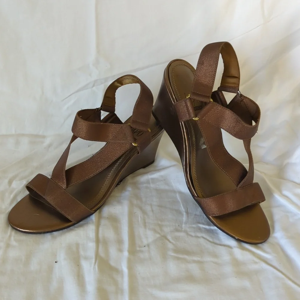 Bronze Wedge fabulous